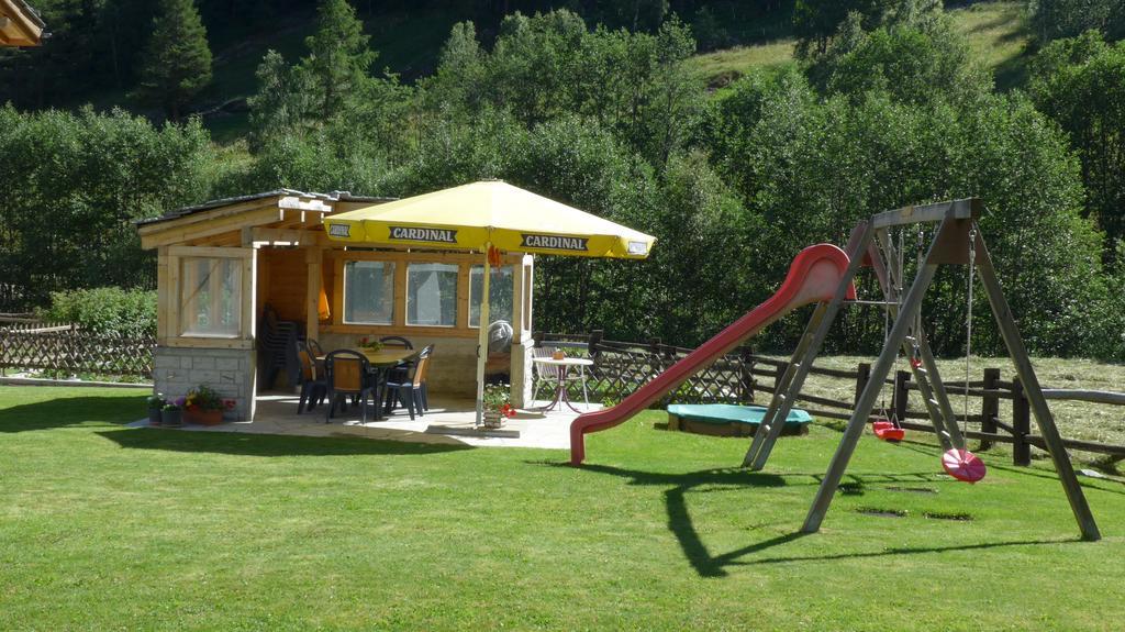 Haus Amici Apartamento Saas-Grund Exterior foto